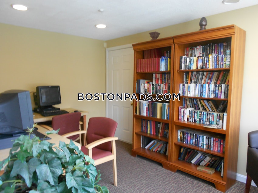 STOUGHTON - 2 Beds, 2 Baths - Image 17