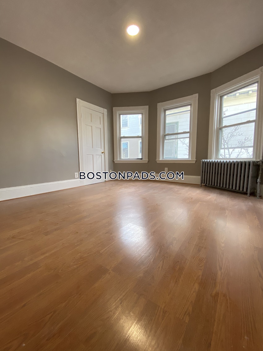 BOSTON - JAMAICA PLAIN - HYDE SQUARE - 4 Beds, 2 Baths - Image 8