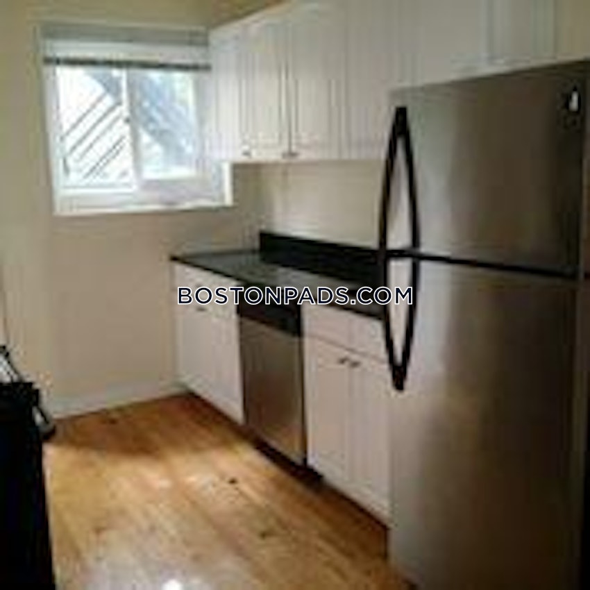 BOSTON - FORT HILL - 3 Beds, 1 Bath - Image 1