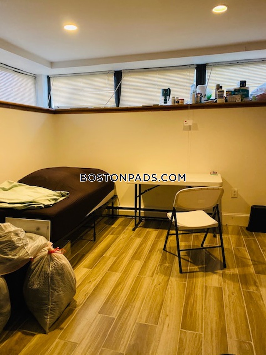 BOSTON - NORTHEASTERN/SYMPHONY - 2 Beds, 1 Bath - Image 2