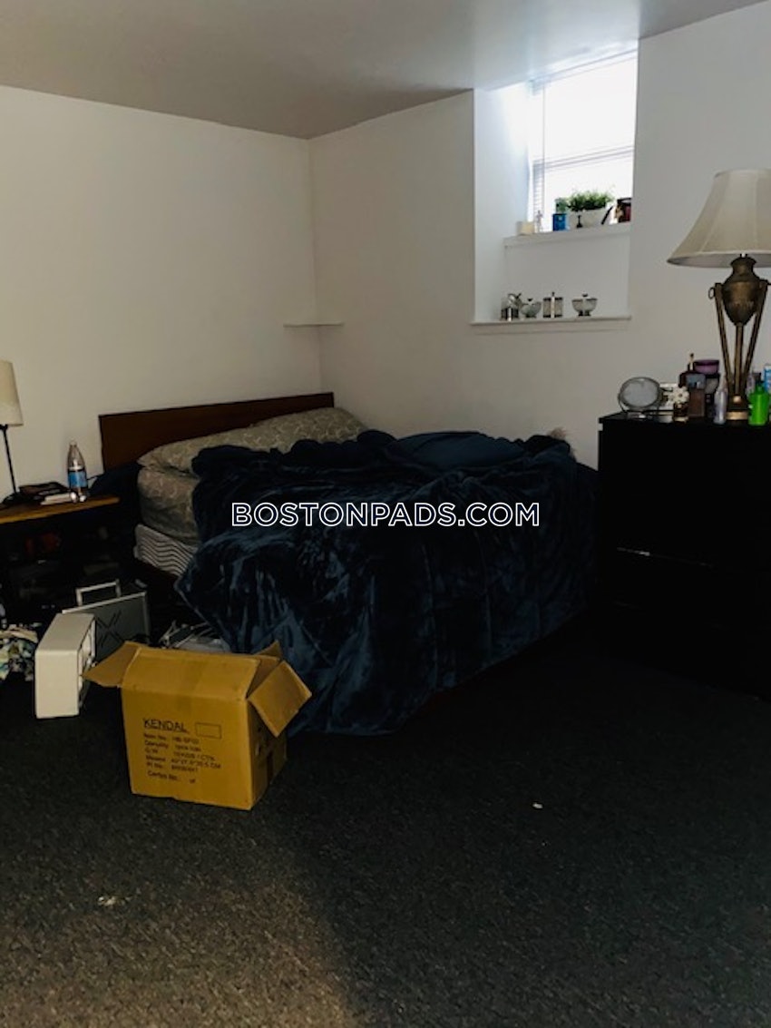 BOSTON - NORTHEASTERN/SYMPHONY - 2 Beds, 1 Bath - Image 4