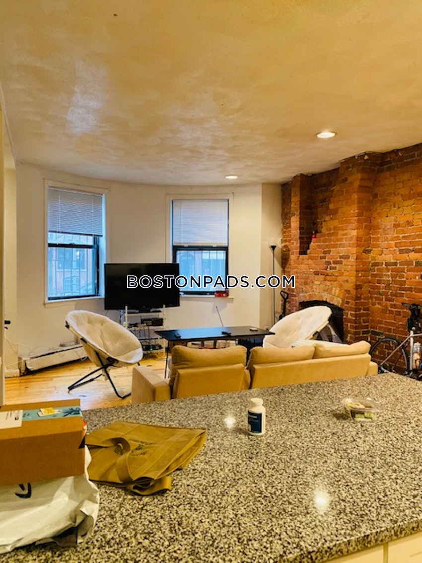 BOSTON - NORTHEASTERN/SYMPHONY - 6 Beds, 2 Baths - Image 5