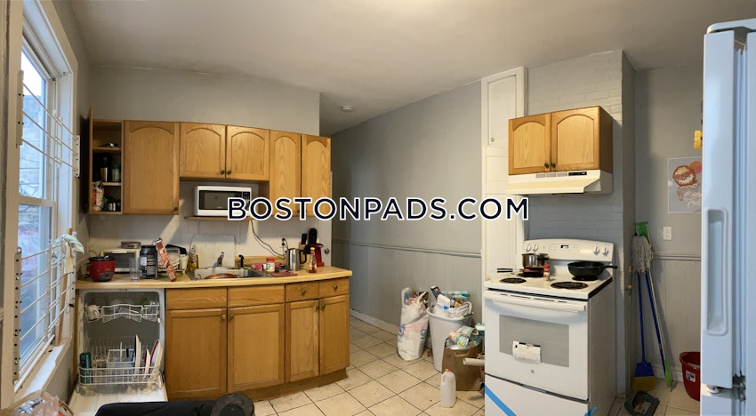 BOSTON - ALLSTON - 4 Beds, 2 Baths - Image 5