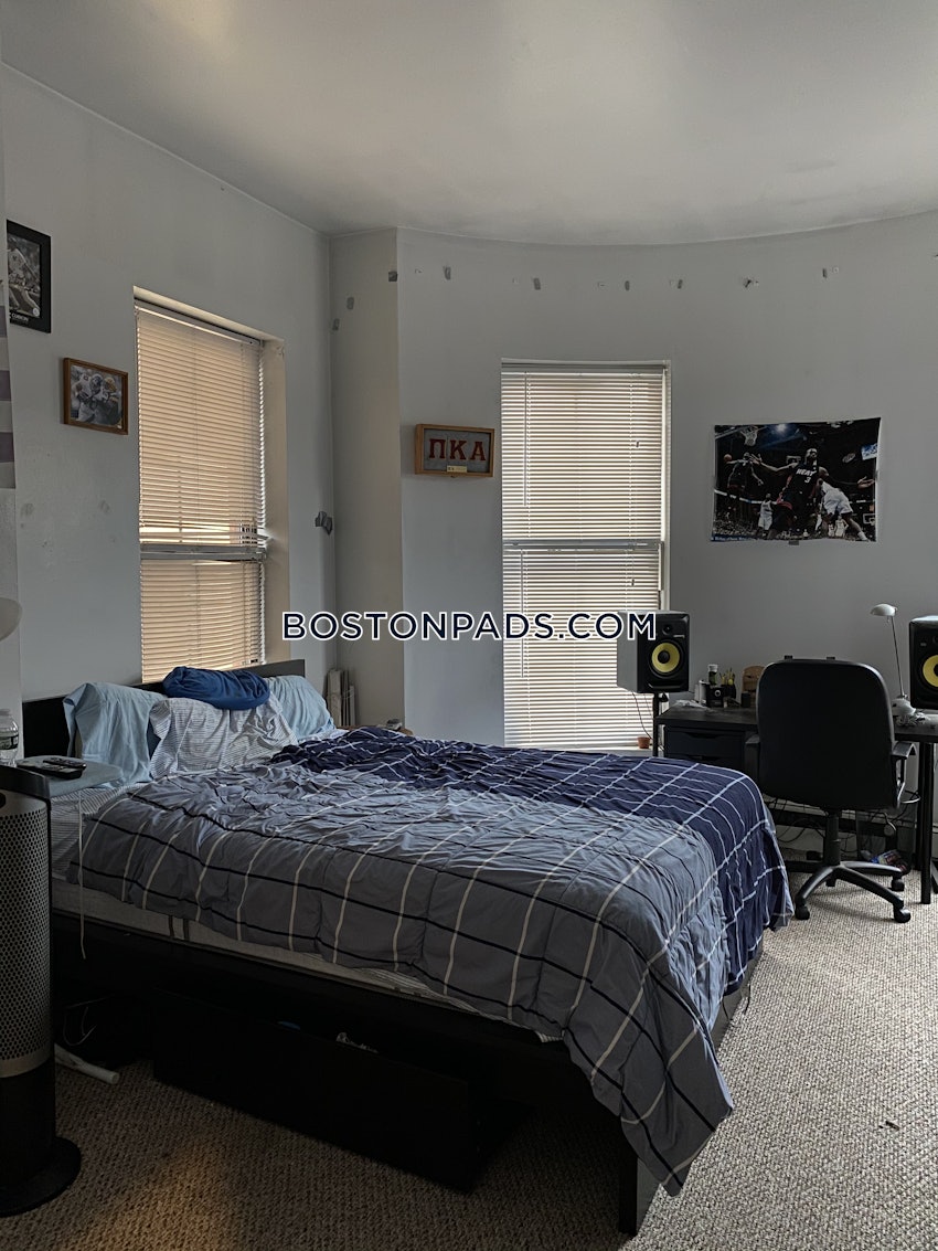 BOSTON - NORTHEASTERN/SYMPHONY - 4 Beds, 2 Baths - Image 11