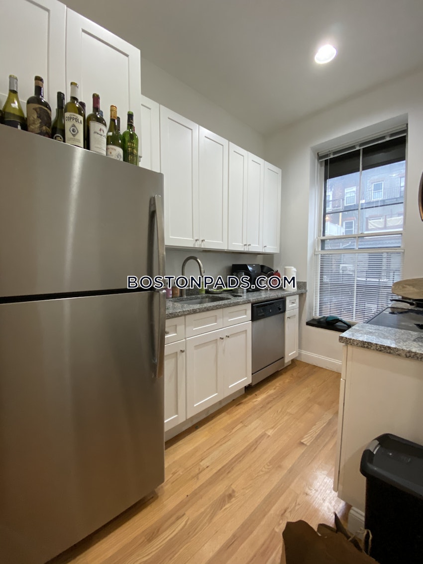 BOSTON - NORTHEASTERN/SYMPHONY - 4 Beds, 2 Baths - Image 5