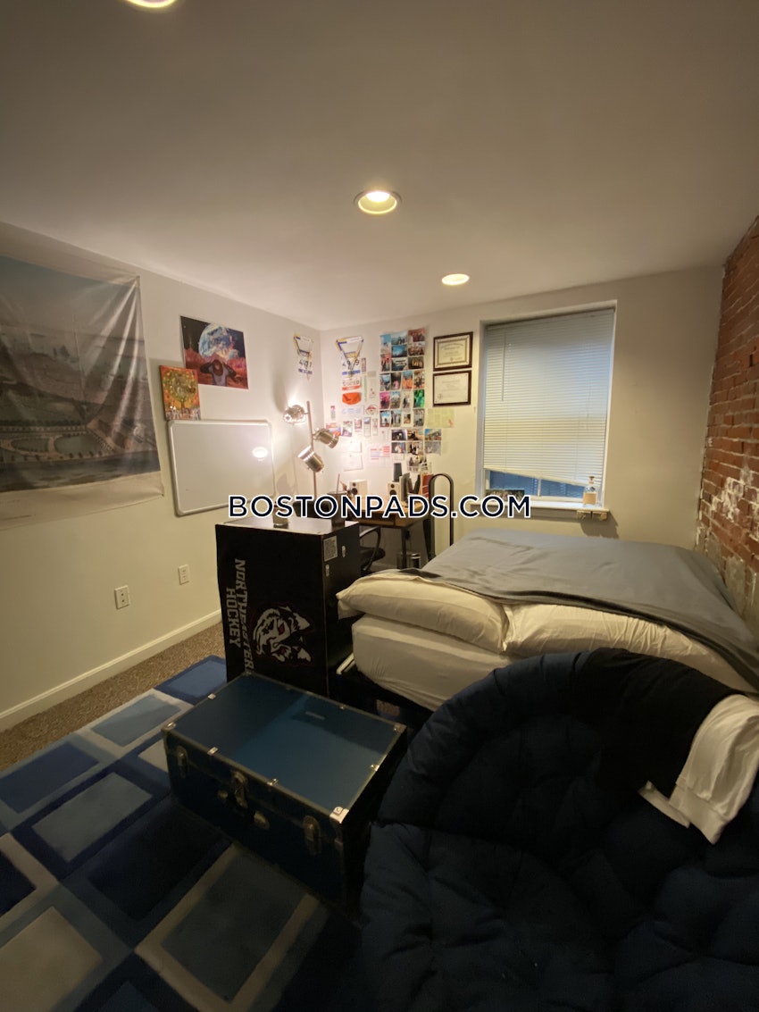 BOSTON - NORTHEASTERN/SYMPHONY - 5 Beds, 2 Baths - Image 6