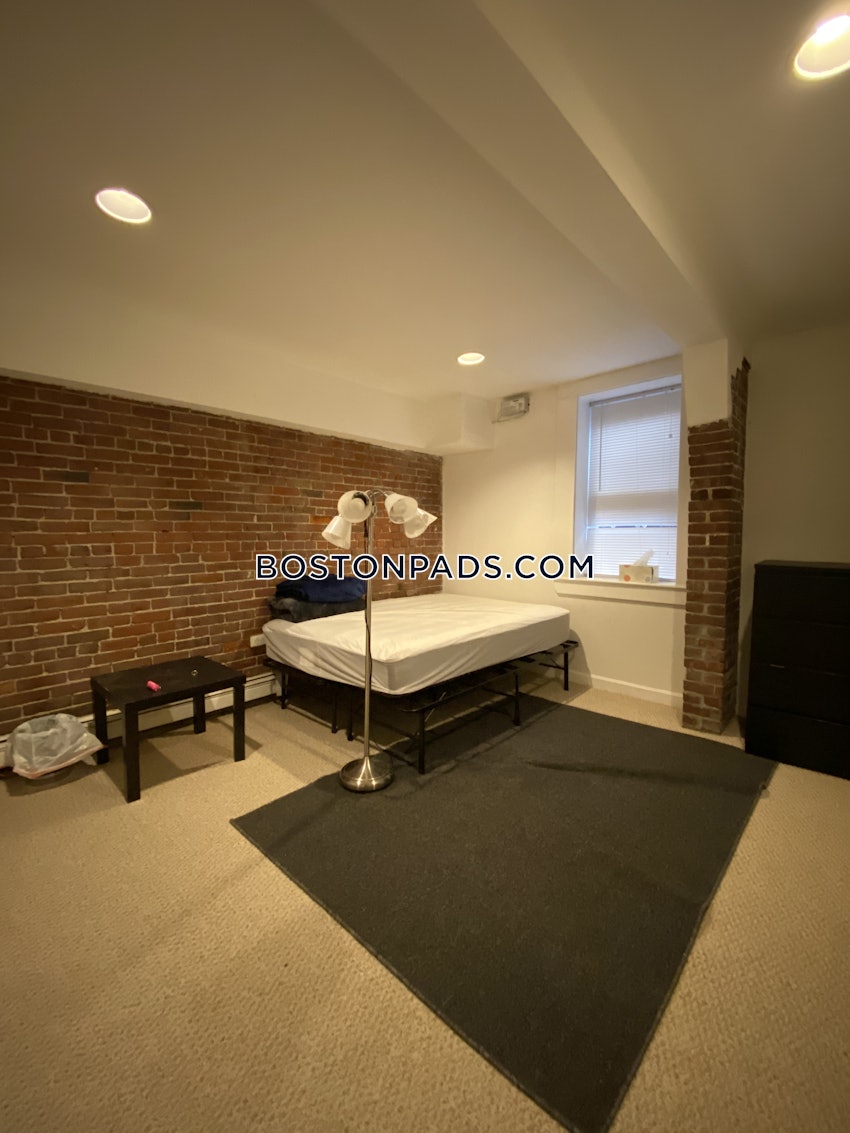 BOSTON - NORTHEASTERN/SYMPHONY - 5 Beds, 2 Baths - Image 14