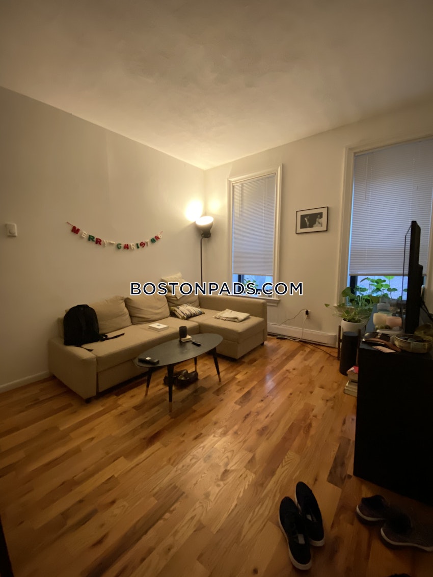 BOSTON - BAY VILLAGE - 1 Bed, 1 Bath - Image 8