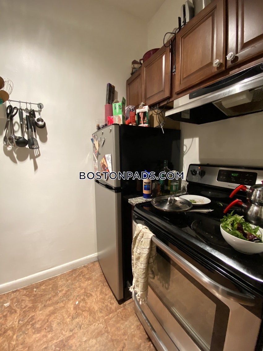 BOSTON - BAY VILLAGE - 1 Bed, 1 Bath - Image 7