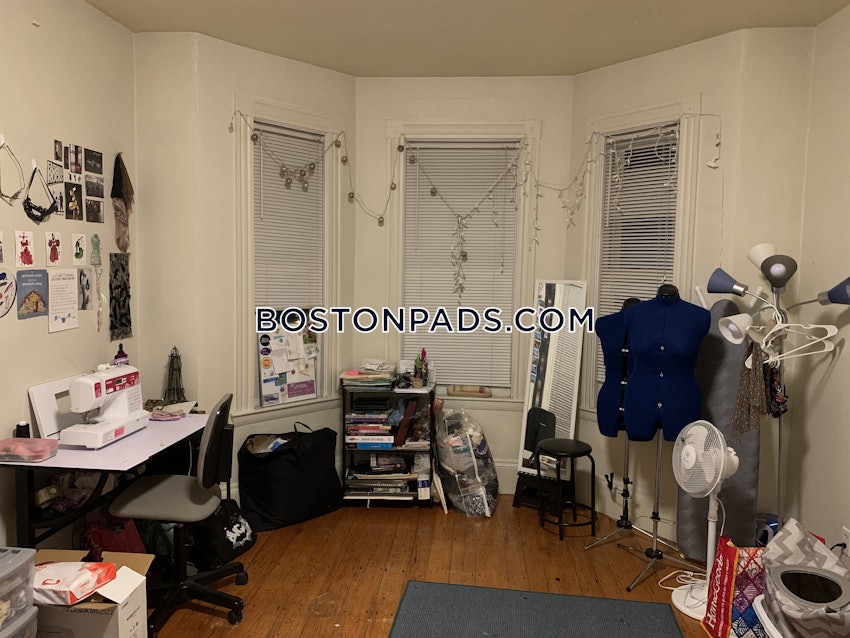 BOSTON - JAMAICA PLAIN - FOREST HILLS - 3 Beds, 1 Bath - Image 13