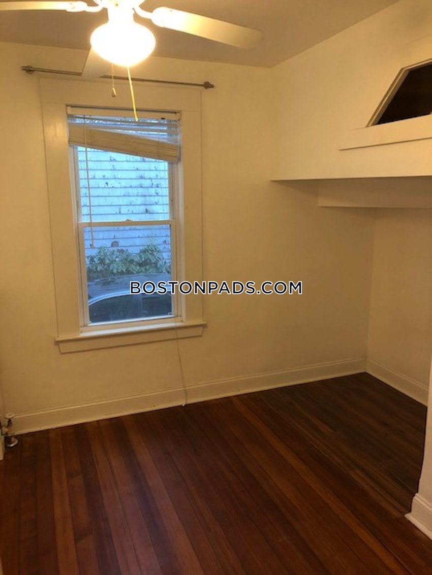 BOSTON - BRIGHTON - OAK SQUARE - 3 Beds, 1 Bath - Image 10