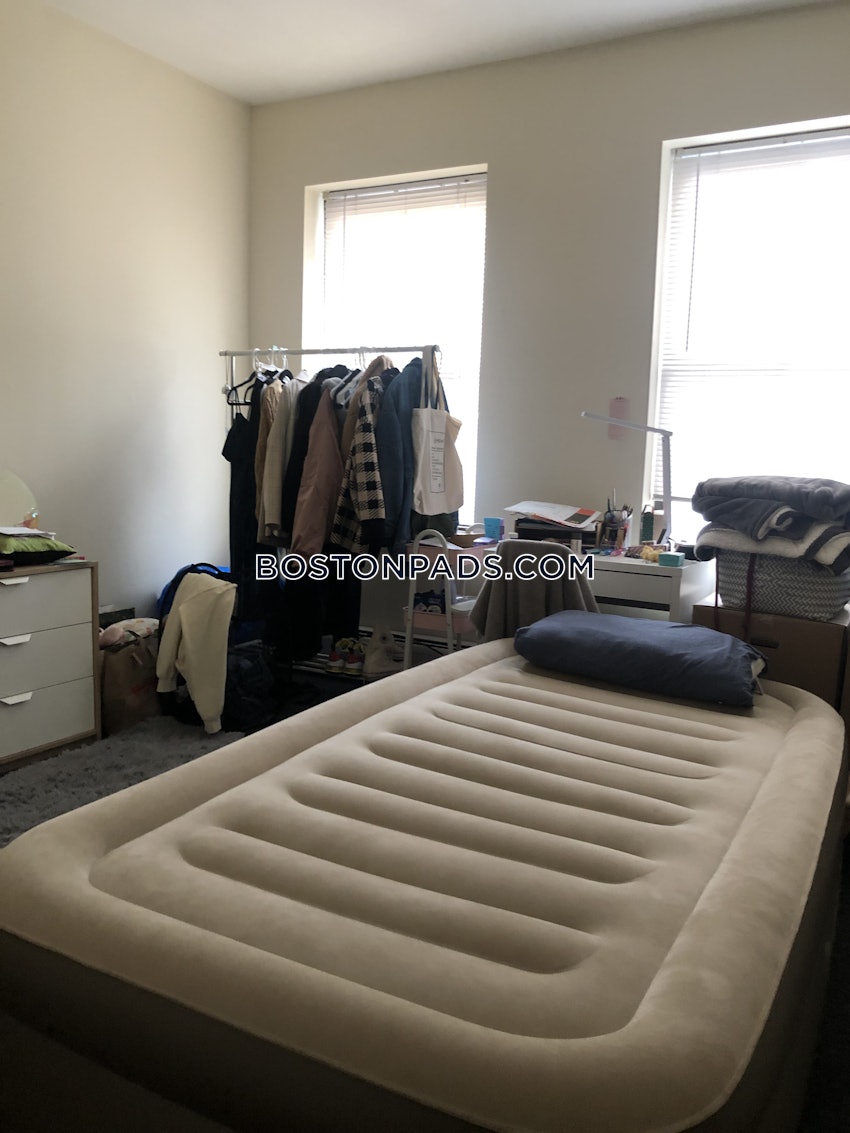 BOSTON - FENWAY/KENMORE - 3 Beds, 1 Bath - Image 6