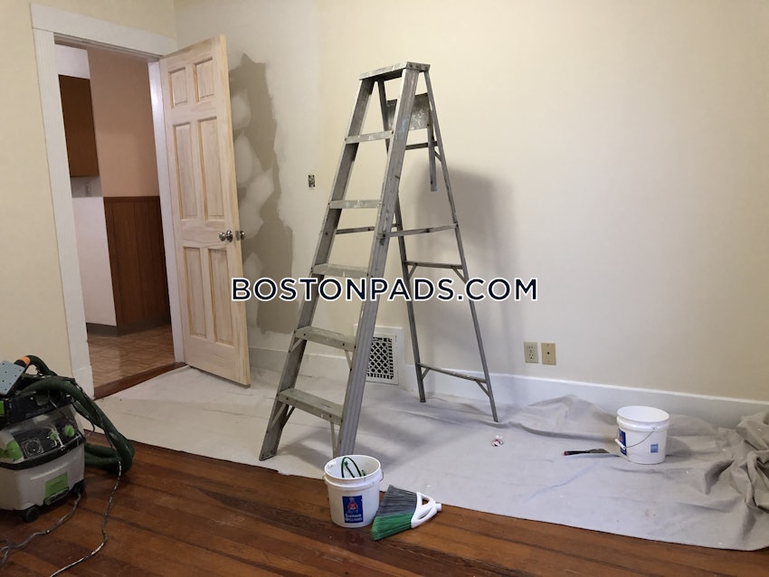 BOSTON - BRIGHTON - OAK SQUARE - 2 Beds, 1 Bath - Image 31