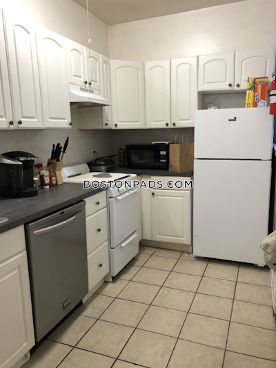 Brookline /4 Beds 1 Bath  Boston University - $6,250 No Fee