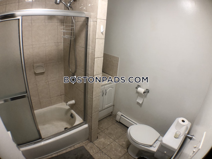 BOSTON - MISSION HILL - 3 Beds, 1 Bath - Image 5