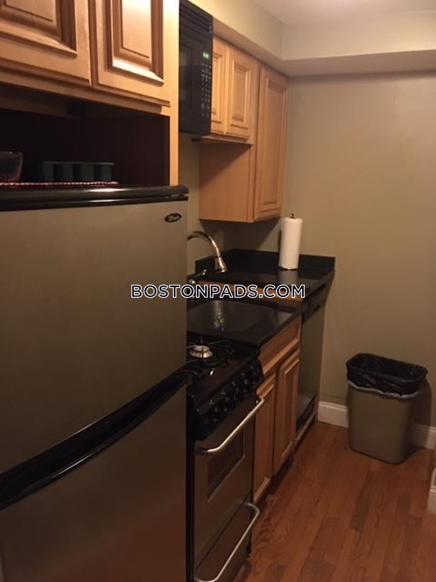 BOSTON - BACK BAY - 2 Beds, 2 Baths - Image 5