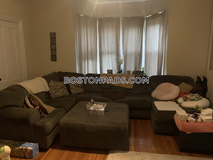 DEDHAM - 2 Beds, 2 Baths - Image 6