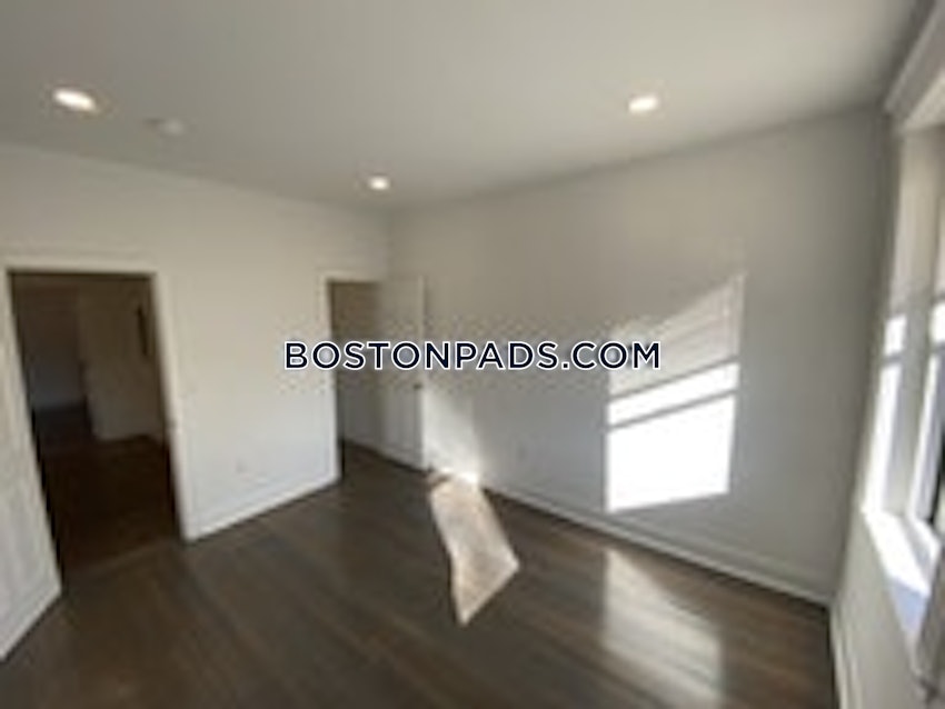 BOSTON - FENWAY/KENMORE - 1 Bed, 1 Bath - Image 6