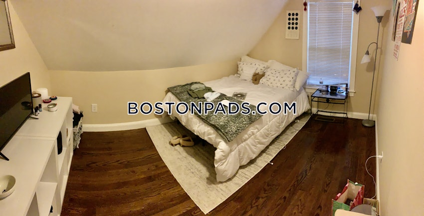 BOSTON - FORT HILL - 4 Beds, 2 Baths - Image 4