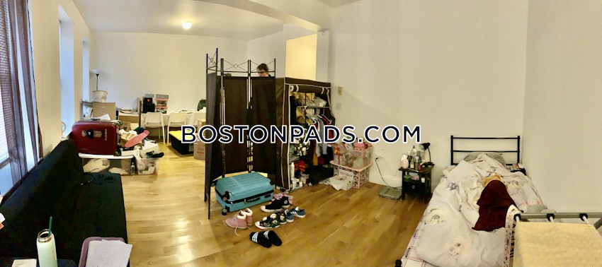 BOSTON - SOUTH END - 4 Beds, 1 Bath - Image 1