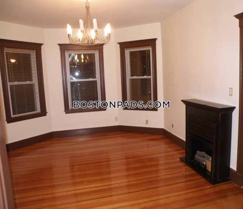 BROOKLINE - CLEVELAND CIRCLE - 3 Beds, 1 Bath - Image 14