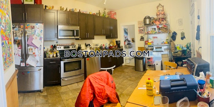 BOSTON - FORT HILL - 6 Beds, 3 Baths - Image 11
