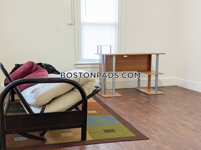 BOSTON - ROXBURY - 4 Beds, 2 Baths - Image 21