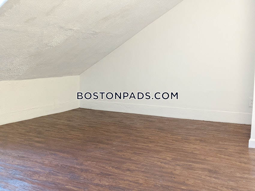 BOSTON - ROXBURY - 4 Beds, 2 Baths - Image 4