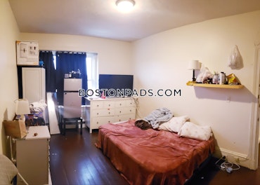 Boston - 4 Beds, 2 Baths