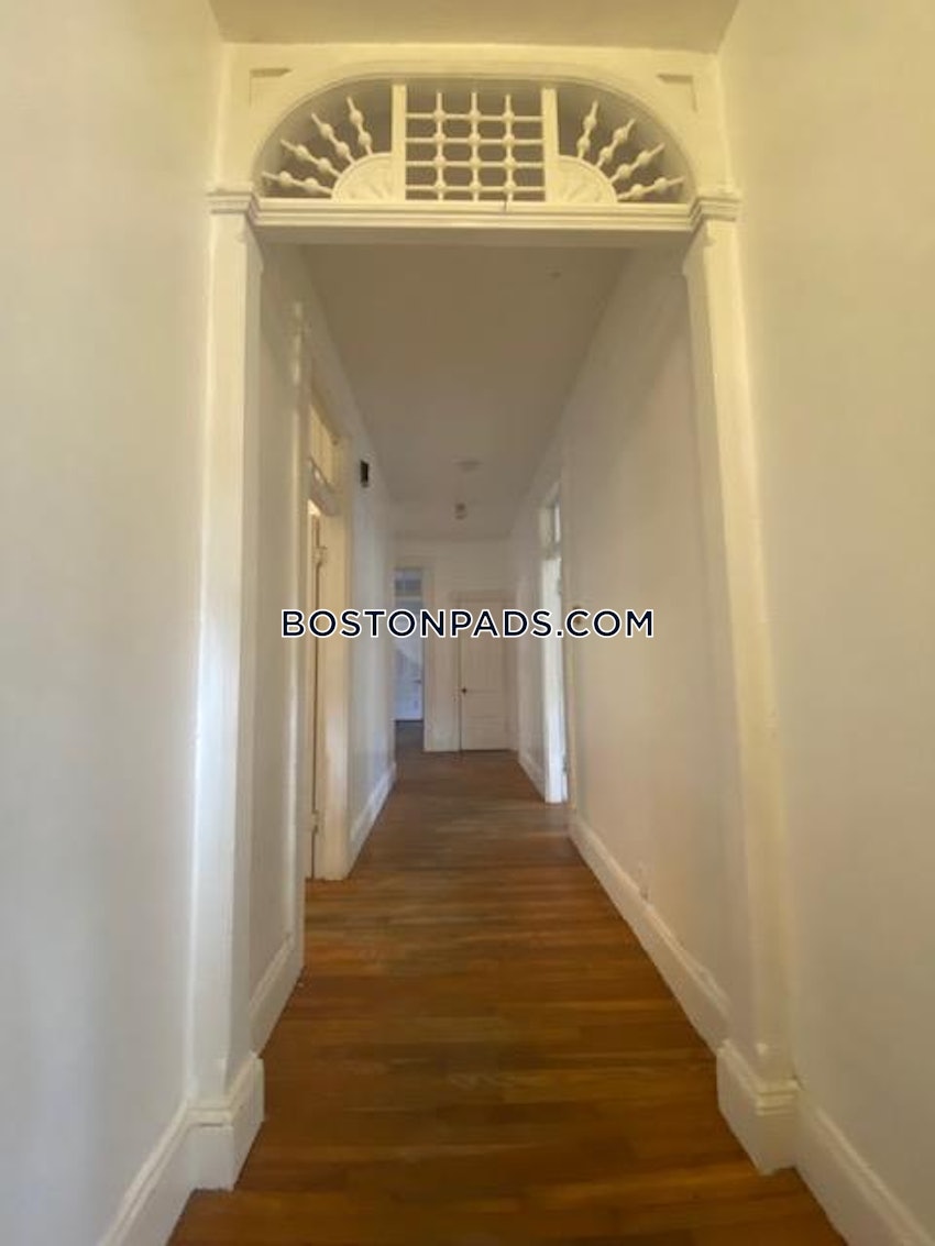 BOSTON - ROXBURY - 3 Beds, 1 Bath - Image 2