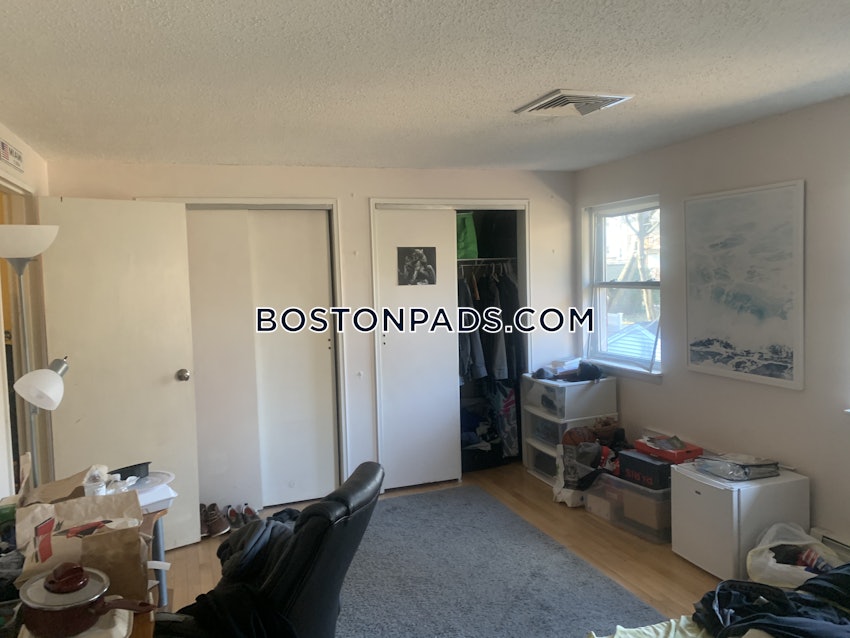 BROOKLINE- BOSTON UNIVERSITY - 5 Beds, 3 Baths - Image 2