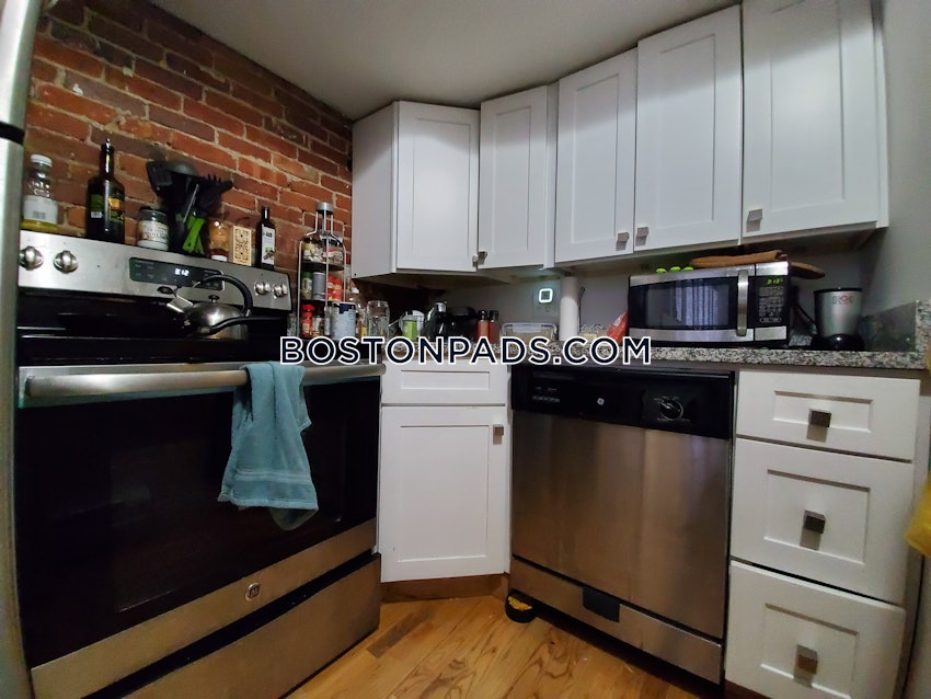 BOSTON - NORTHEASTERN/SYMPHONY - 3 Beds, 1 Bath - Image 1