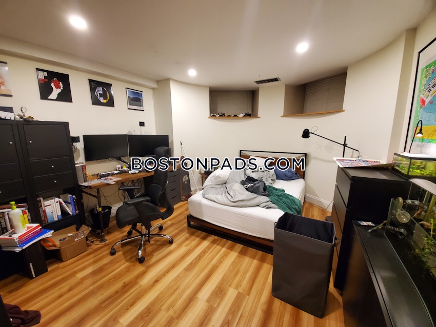 BOSTON - NORTHEASTERN/SYMPHONY - 3 Beds, 2 Baths - Image 4