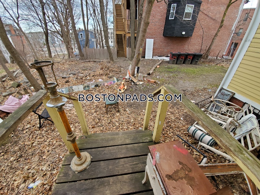 BOSTON - FORT HILL - 6 Beds, 3 Baths - Image 19