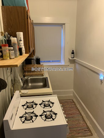 somerville-spacious-1-bed-1-bath-apartment-available-on-summer-street-in-somerville-spring-hill-2150-4566862