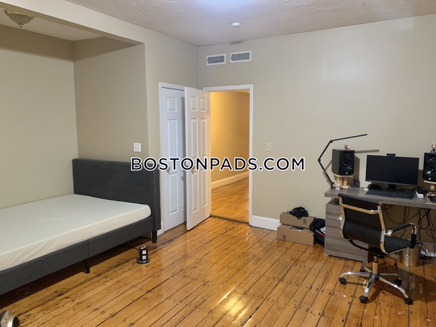 Boston - $4,260+ /month