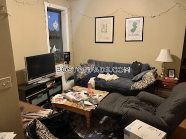 Boston - 4 Beds, 2 Baths