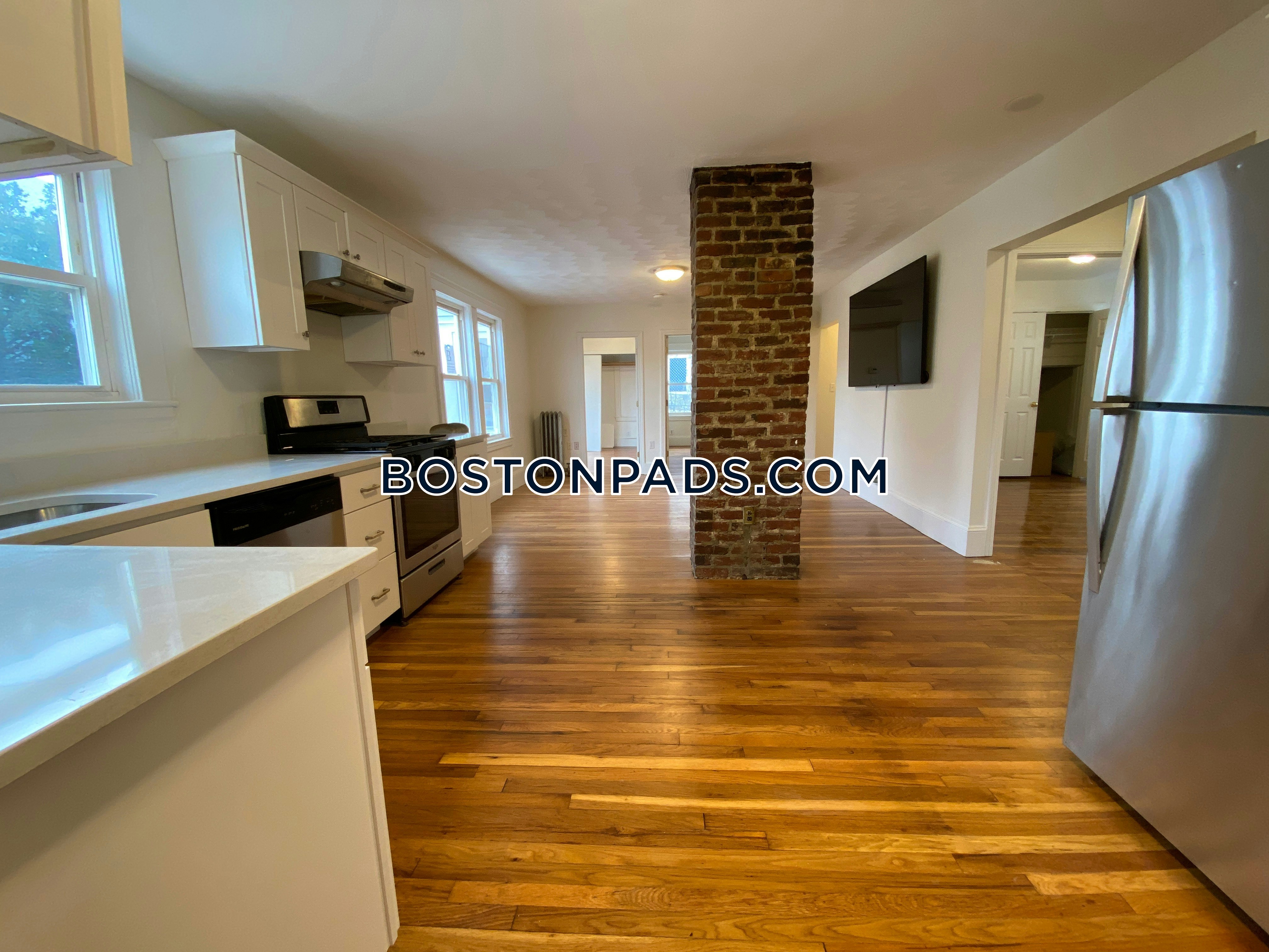 Boston - 5 Beds, 3 Baths