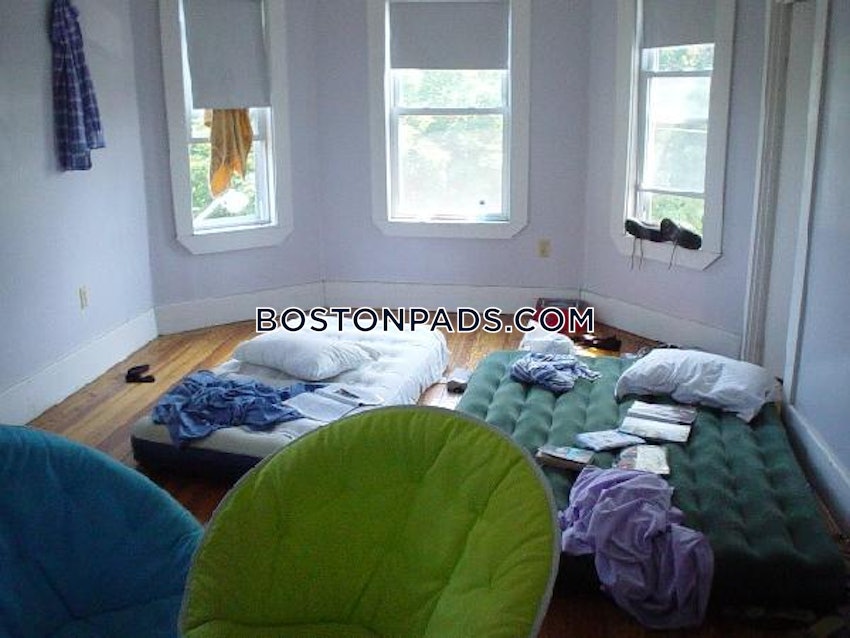 BROOKLINE- BROOKLINE VILLAGE - 4 Beds, 2 Baths - Image 1