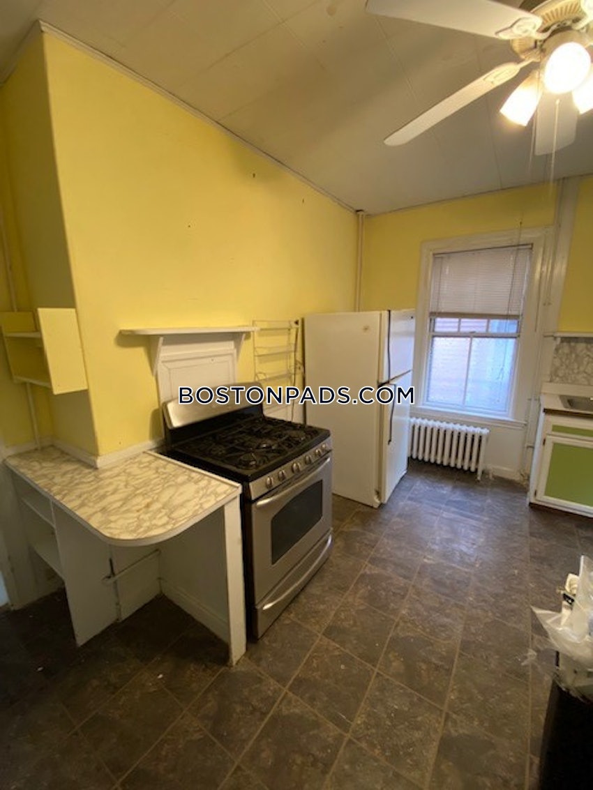 BOSTON - JAMAICA PLAIN - HYDE SQUARE - 3 Beds, 1 Bath - Image 4