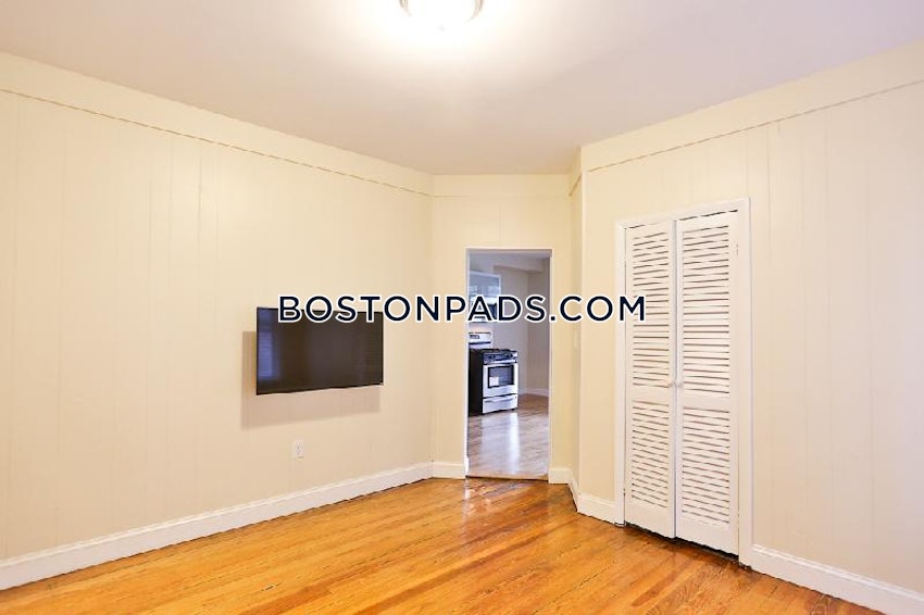 BOSTON - EAST BOSTON - JEFFRIES POINT - 4 Beds, 1 Bath - Image 5