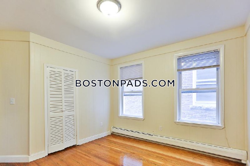 BOSTON - EAST BOSTON - JEFFRIES POINT - 4 Beds, 1 Bath - Image 4