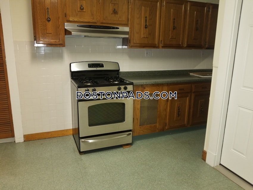 SOMERVILLE - TUFTS - 3 Beds, 1 Bath - Image 1