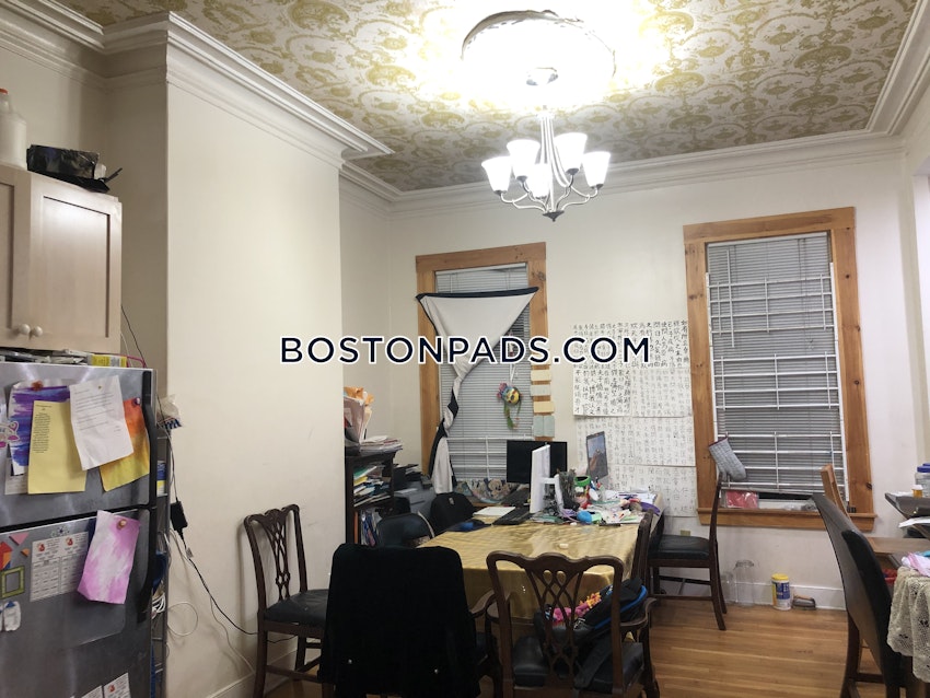 BOSTON - FORT HILL - 5 Beds, 2 Baths - Image 8