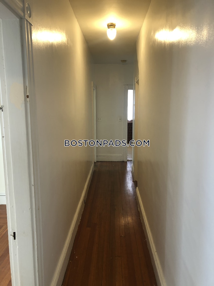 BOSTON - ALLSTON/BRIGHTON BORDER - 4 Beds, 2 Baths - Image 1