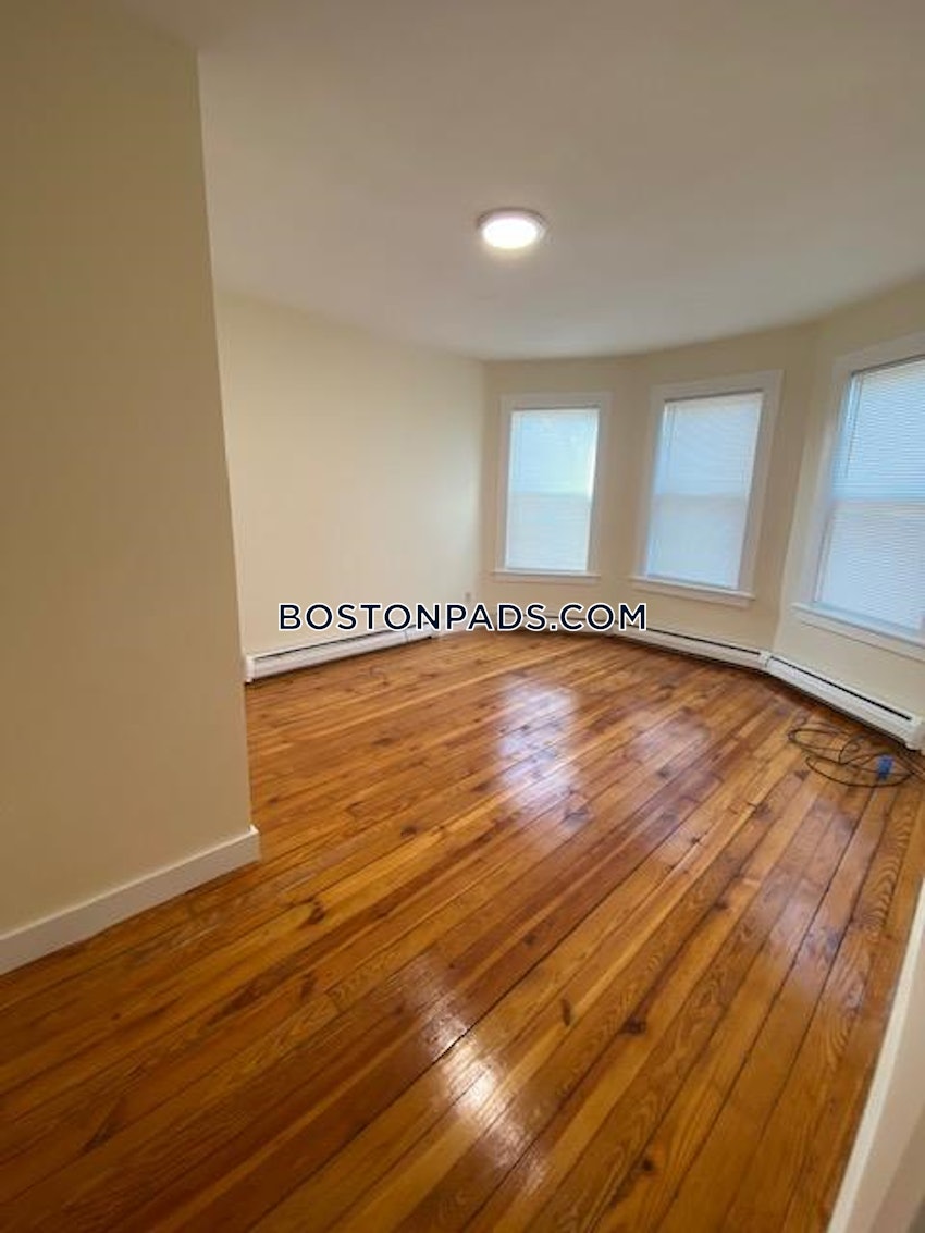 CAMBRIDGE - CENTRAL SQUARE/CAMBRIDGEPORT - 4 Beds, 1 Bath - Image 9