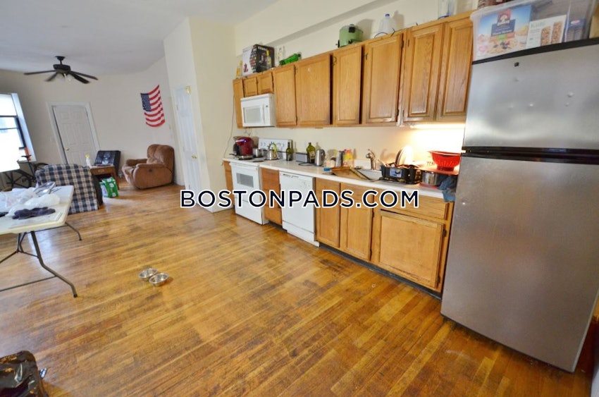 BOSTON - NORTHEASTERN/SYMPHONY - 5 Beds, 2.5 Baths - Image 10