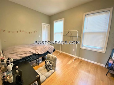 Boston - 4 Beds, 2 Baths