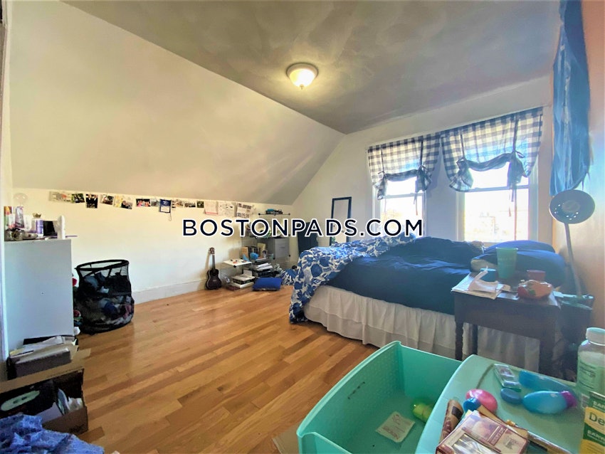 BOSTON - ALLSTON - 4 Beds, 1 Bath - Image 7