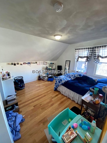 Boston - 4 Beds, 1 Baths